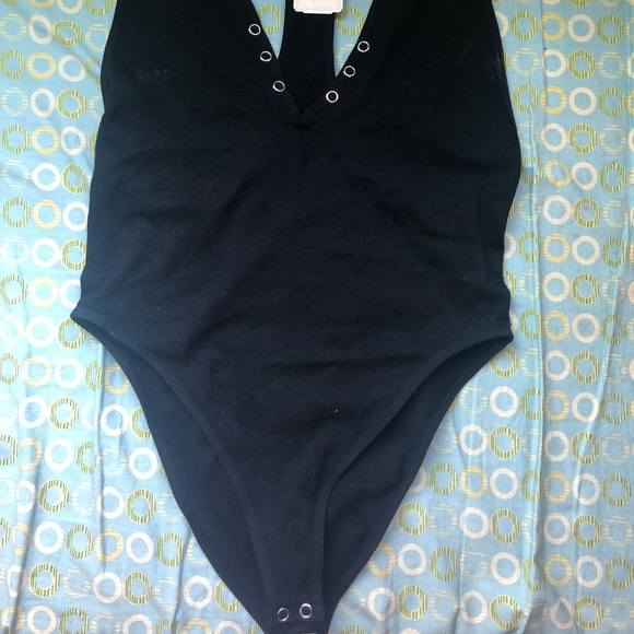 NEW – forever 21 basic black seamless bodysuit - Picture 4 of 4